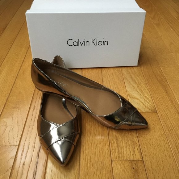 NWT Calvin Klein Gailia Metallic Flats Size 6.5 - Picture 1 of 6